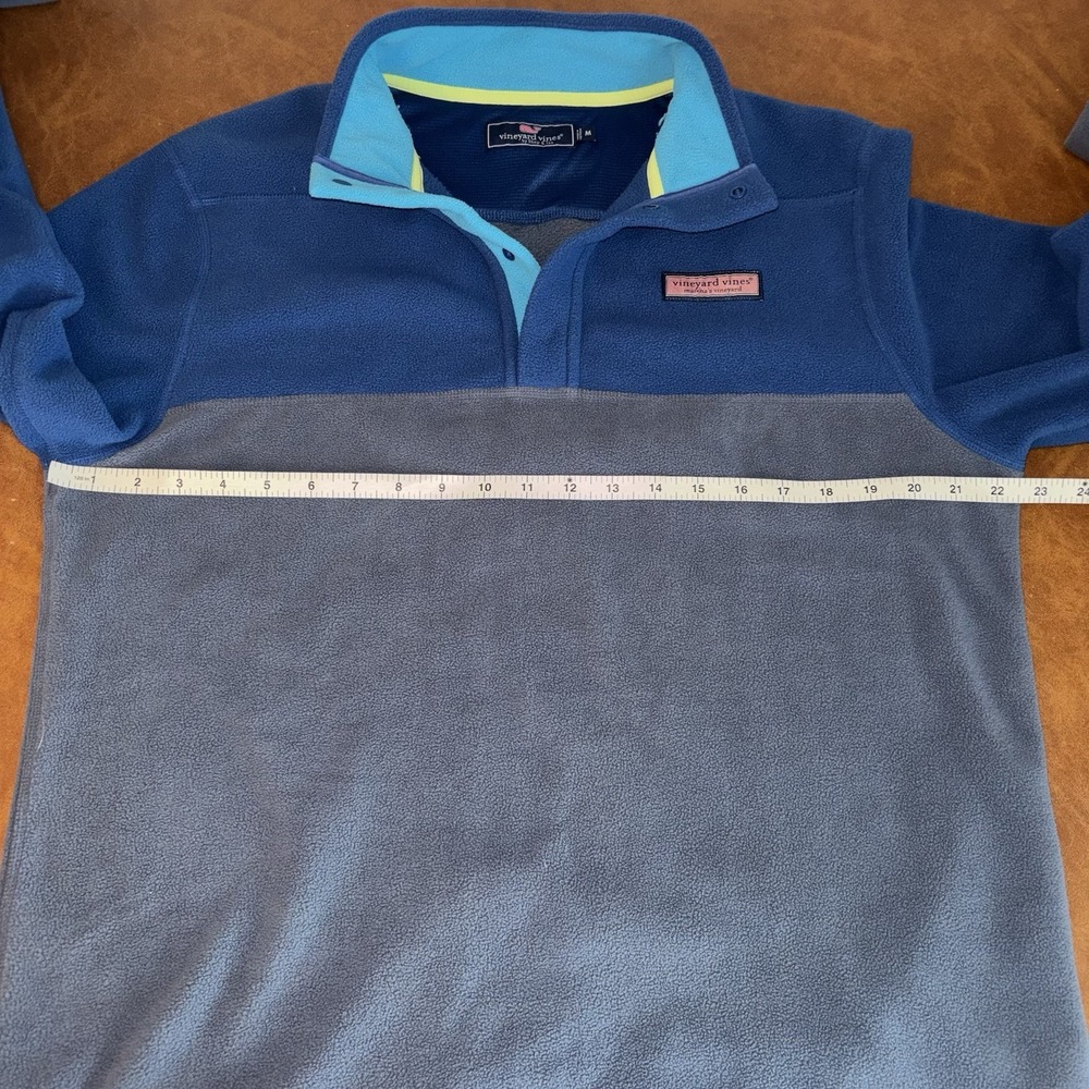 Vineyard Vines Color-Blocked Blue Harbor Fleece Quarter-Snap Pullover Size: M - Picture 7 of 8